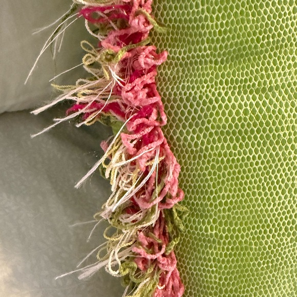 18” Lime Green skin embossed vinyl pillow cover set of 2 - Picture 4 of 4